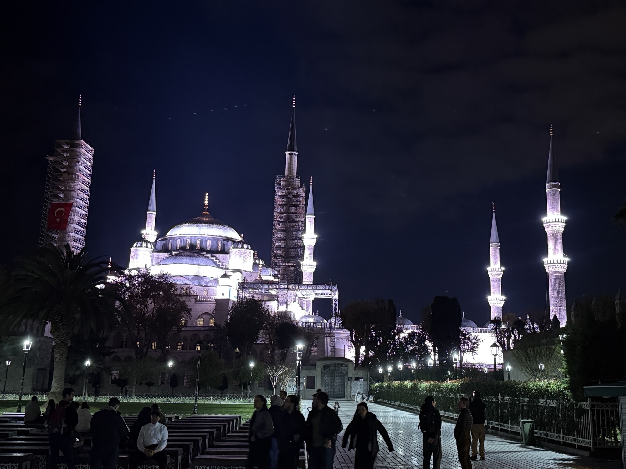 The Sultan Ahmed Mosque: Where Azure Dreams Defy Gravity